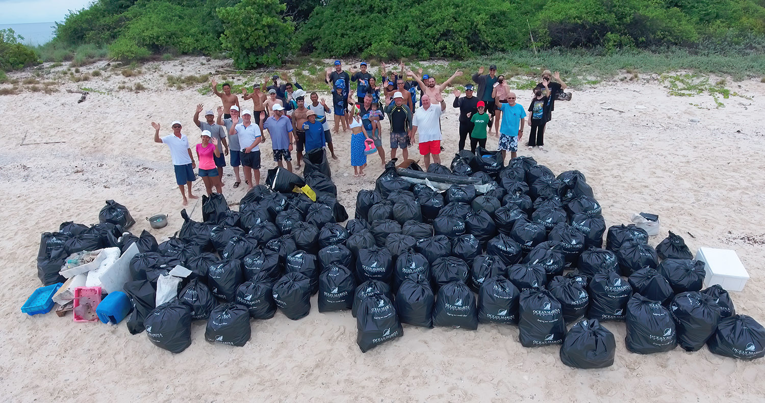 Pattaya and Jomtien boating community join the first island/beach clean up